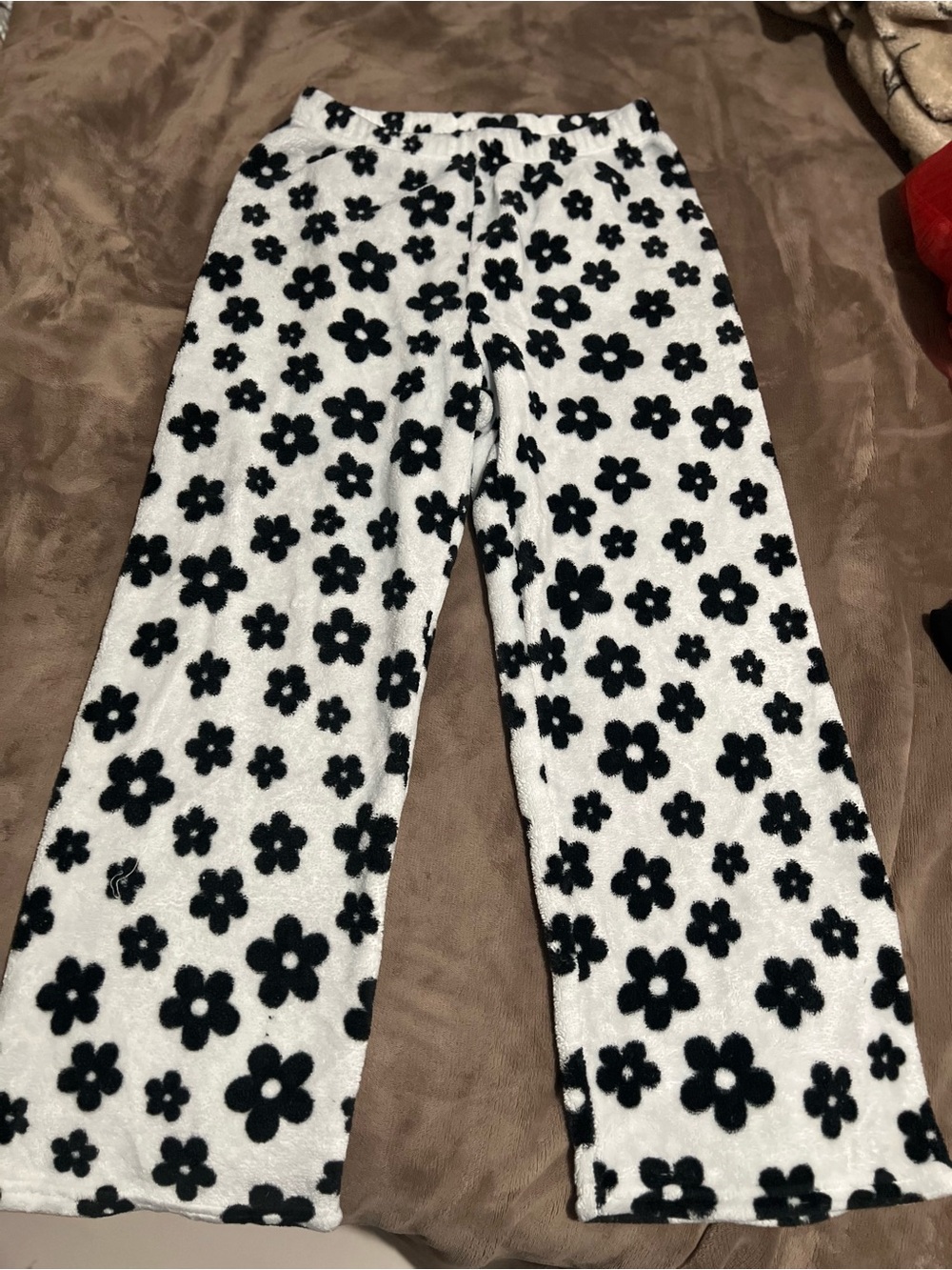 Women’s  Black & White Floral Fleece Pajama Pants